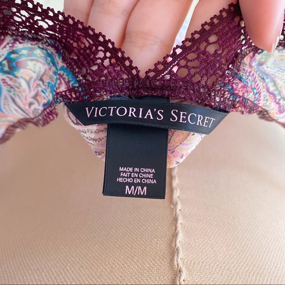 Victoria’s Secret Boho Plunge Chemise - Picture 4 of 5